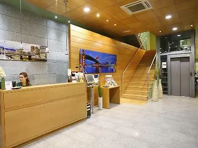 Jardines Hotel 2*