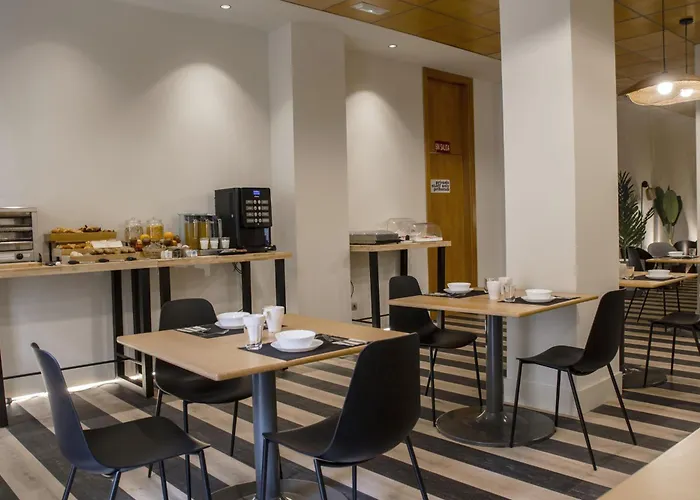 Select Ξενοδοχείο 2*